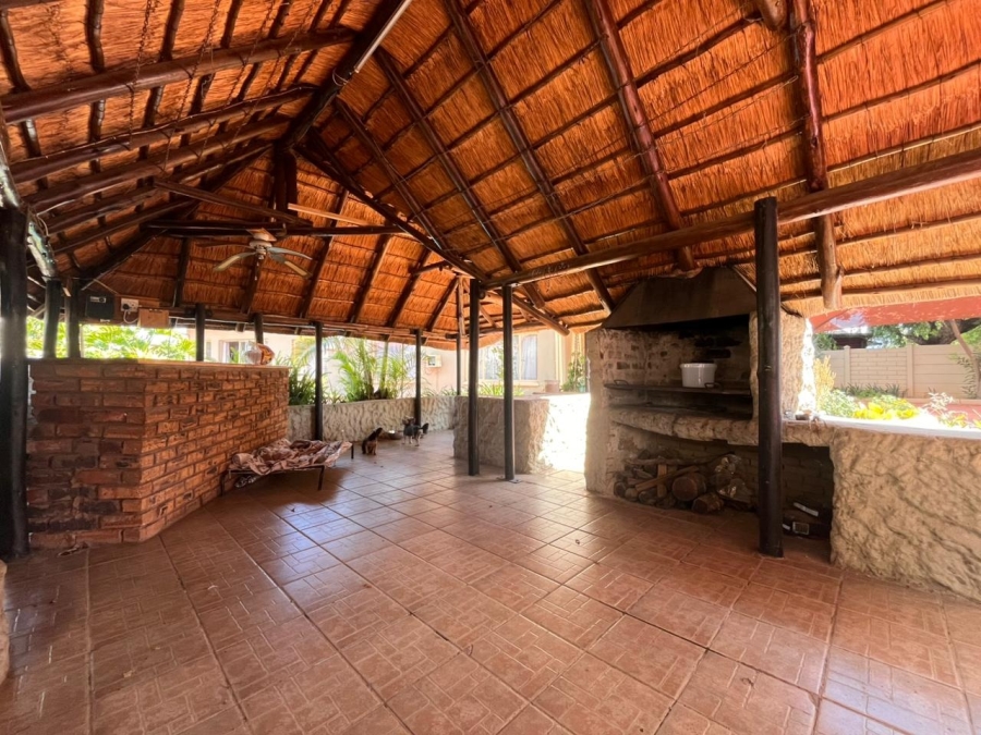 3 Bedroom Property for Sale in Geelhoutpark North West